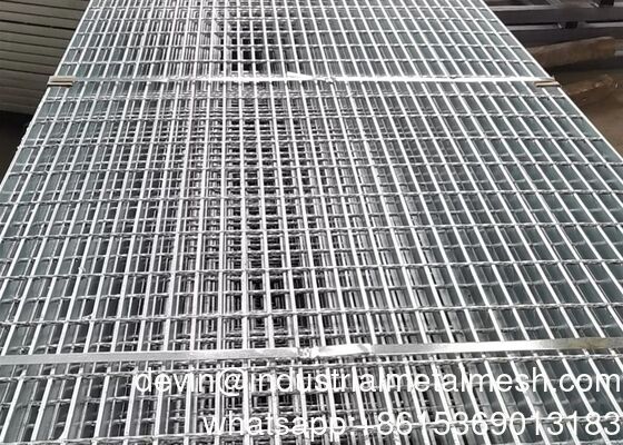 Mesh 30 X 100 มิลลิเมตรเพดานเหล็ก Grating เหล็กเรือ Plain Plat Form Platform