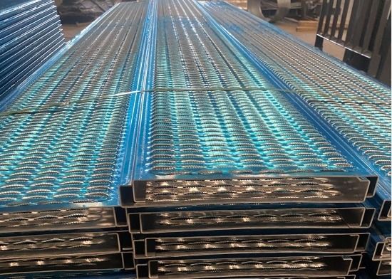 หมึกร้อนเหล็กกระดาษ 32 * 5mm เหล็ก Walkway จับ Strut Grating