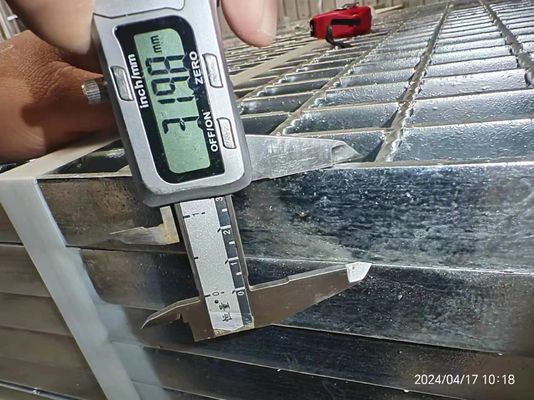 ASTM A36 สแตนดาร์ดสแตนเลอร์ แผ่นกรีต WB325/2 สแตนเลส