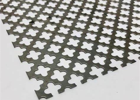 ความหนา 6 มิลลิเมตร กระดาษโลหะ perforated full leaf clover pattern