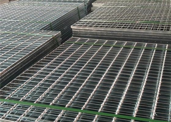 Hot Dip Galvanized Plain / Serrated Steel Grating สําหรับทางเดินบนแพลตฟอร์ม