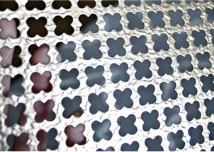 ความหนา 6 มิลลิเมตร กระดาษโลหะ perforated full leaf clover pattern