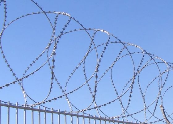 Ss430 สแตนเลส คอนเซิร์ตินา Razor Wire Fence