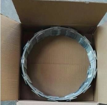 Cbt-65 สแตนเลส สแตนเลสเหล็กกระปุก PVC ปกแต่งความปลอดภัย Razor Wire Mesh