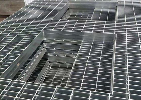 1005 X 600 ปอนด์ Hot Dip Galvanized กราดพื้นและบันได