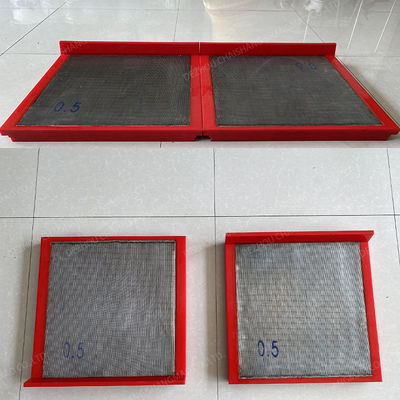 สายผงเรียบรูปร่างรูหกเหลี่ยม 610 * 610 PU โพลียูเรธาน 80-95 Shore A Wedge Wire Mesh