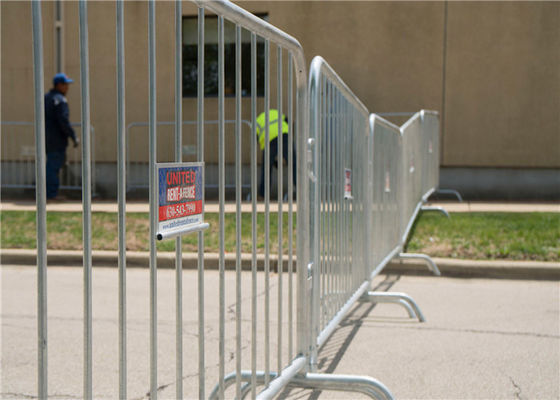 จุ่มร้อนชุบสังกะสีความปลอดภัย Barrier รั้วตาข่ายต้านทานการกัดกร่อน 110x200 เซนติเมตร 250 ซม