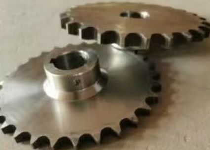 DIN Sprocket 24B 28B 32B วงล้อโซ่ด้วยฟัน 10 มม และวัสดุ C45