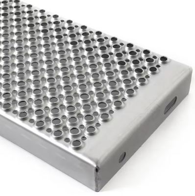 ตะแกรงทางเดินอลูมิเนียมและคาร์บอนอ่อนเจาะรู หนา 0.3 มม.- 8 มม