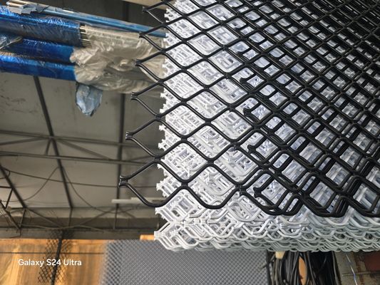 Heavy Duty Diamond ขยายตาข่ายโลหะอลูมิเนียมตกแต่งสีสเปรย์ 4 X 8