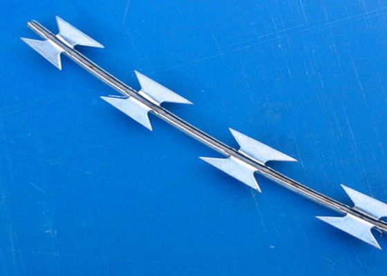 PVC ปกแต่งความปลอดภัย Razor Wire Mesh รั้ว Concertina Razor สายดัด