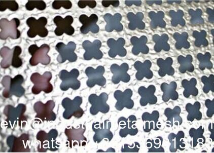 ความหนา 6 มิลลิเมตร กระดาษโลหะ perforated full leaf clover pattern
