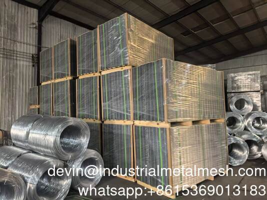 ลวดตาข่ายเชื่อมขนาด 24 ม้วน ความหนา 13 มม. ได้รับการรับรองตามมาตรฐาน BS สำหรับงานก่อสร้างอุตสาหกรรมและโครงการรักษาความปลอดภัย