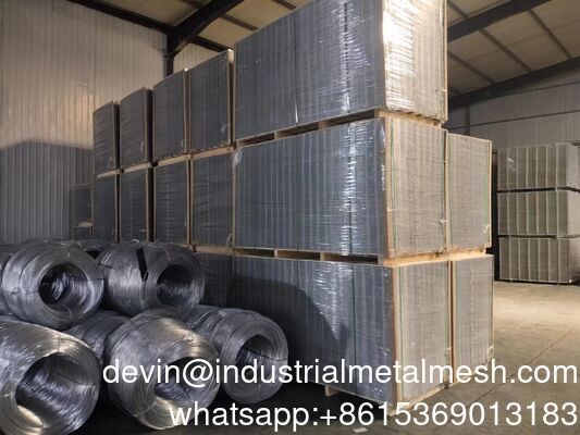อิเล็กทรอนิกซ์ แกลวนไซด์ Hot Dip แกลวนไซด์ welded Wire Mesh Rolls Panel สําหรับการรั้ว