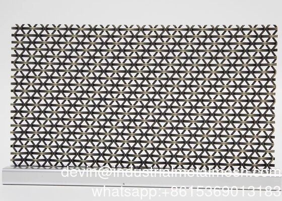 สี่เหลี่ยมหลุม Crimped ประดับ Woven Wire Mesh สําหรับตู้