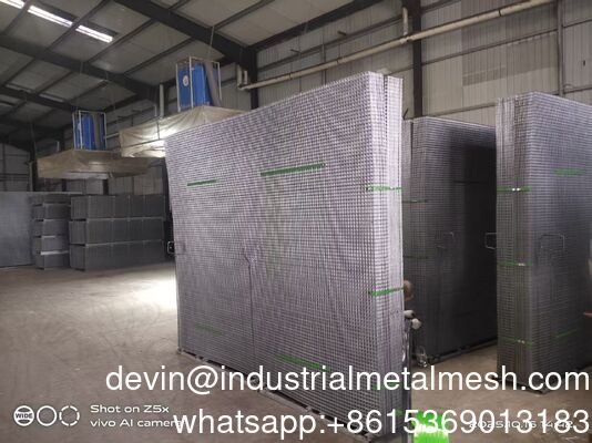 รั้วตาข่ายกัลวาไนซ์สำหรับใช้ในที่พักอาศัยและเชิงพาณิชย์จากโรงงาน