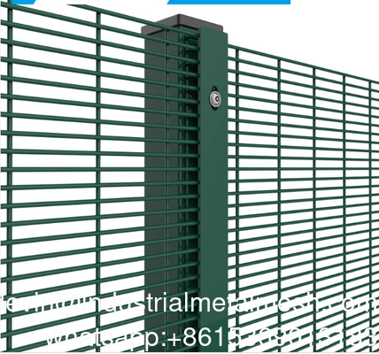 พานีลรั้วป้องกันการปีนที่ยั่งยืน 358 ปรับปรุงความปลอดภัยสูง Anti Cut Wire Mesh ด้วยมุมมองที่ชัดเจนสําหรับระบบป้องกันเขตขอบเขตที่ขยาย