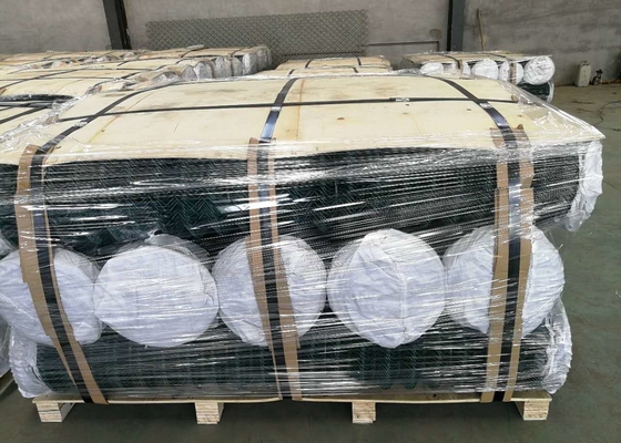 รั้วการเชื่อมโยงโซ่ชุบสังกะสีแบบจุ่มร้อนเคลือบพีวีซี 1mx30m ม้วน