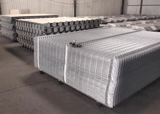 50x150mm 3D Curved Welded Wire Mesh Fence Panels แผ่นกันหนู