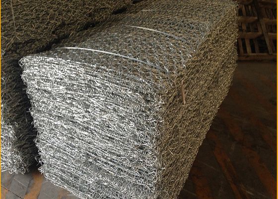 ผ้าห่มคอนกรีต 6 X 2 X 1 M ตะกร้าเกเบี้ยนลวดเชื่อมหกเหลี่ยมสำหรับการก่อสร้างผนัง