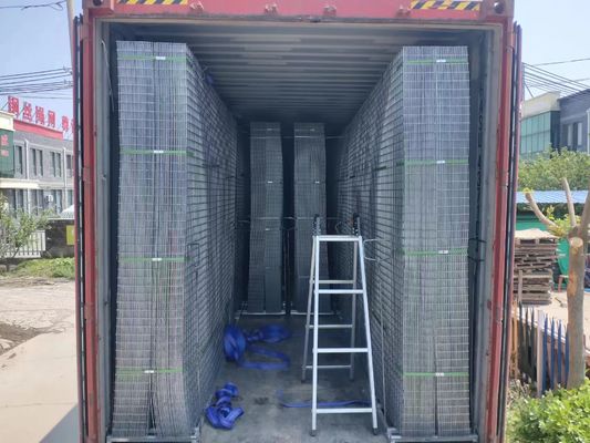 สแตนเลสสตาร์ทริเบด แกลวนิสต์เสริมเหล็ก Mesh welded ในสล็อบคอนกรีต