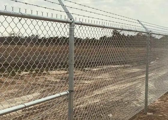 สายคล้องกันเหลือง 9 Gauge Chain Link รั้วความปลอดภัย 50 * 50 มม สายเพชร Mesh ด้วยสายท่อน