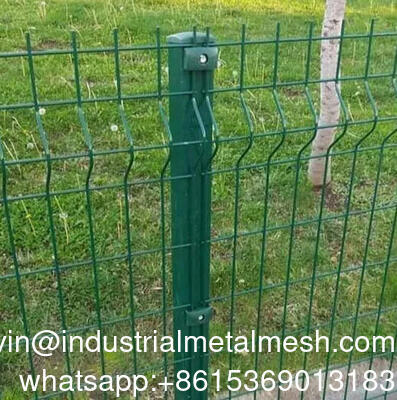 3D กว้าง welded สายไฟฟ้ารั้วความปลอดภัย Mesh รั้วแผ่นผู้ผลิต