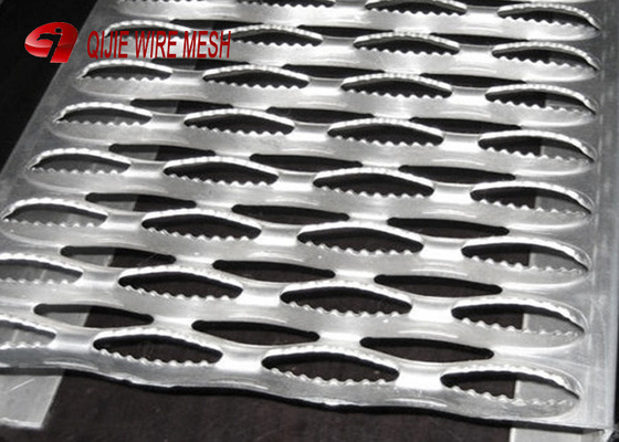 ฉุดอลูมิเนียมบาร์เหล็กชุบสังกะสีตะแกรง Treads บันได, Grip Strut Treads เจาะ