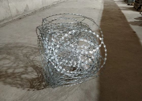 เส้นผ่านศูนย์กลาง 500 มม. Bto-30 Flat Wrap Razor Wire Barrier Form